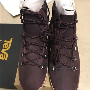 NIB TEVA leather boots women’s  6.5, 7.5, 8, 8.5